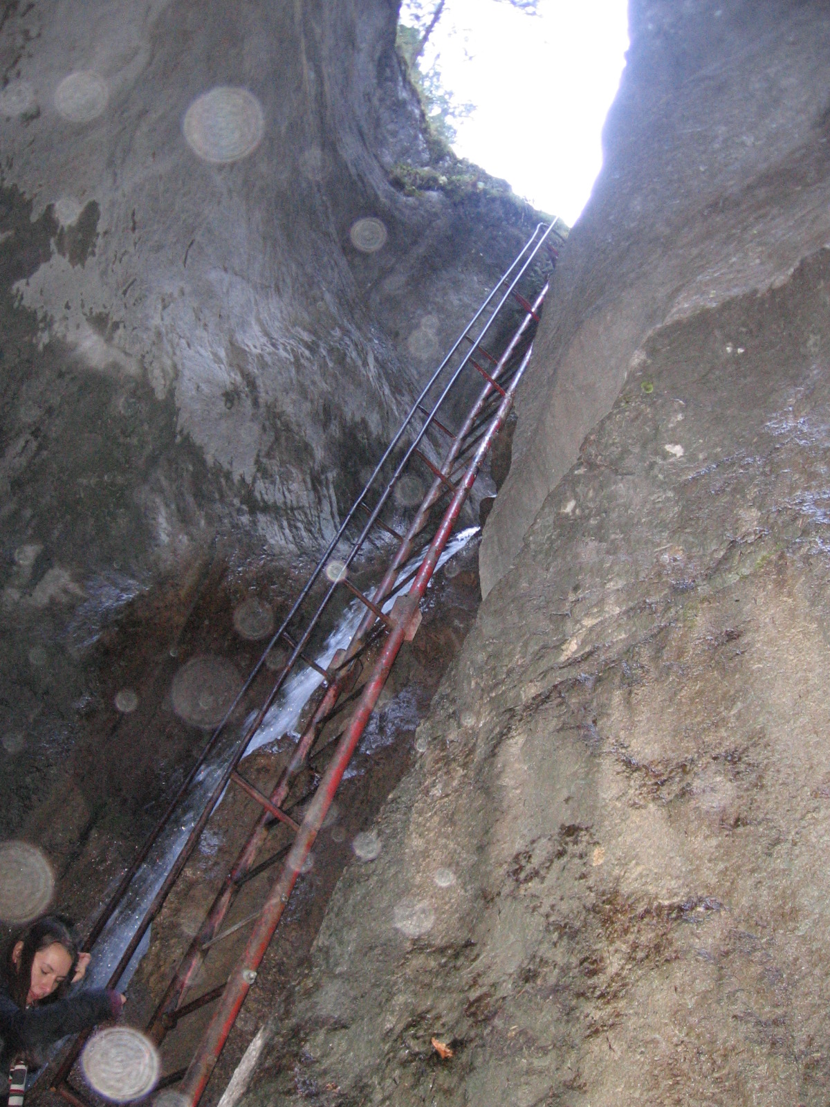 Pe cărări de munte: canionul 7 scări