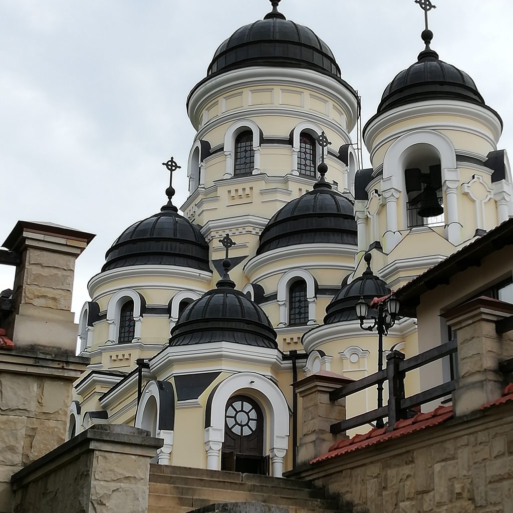 Moldova: Mănăstirea Căpriana